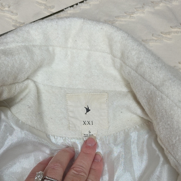 Forever 21 White Button Peacoat Timeless Winter Essential - Picture 2 of 4